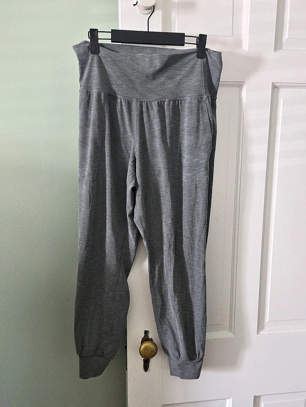 Athleta Salutation Jogger in Powervita Gray 1X